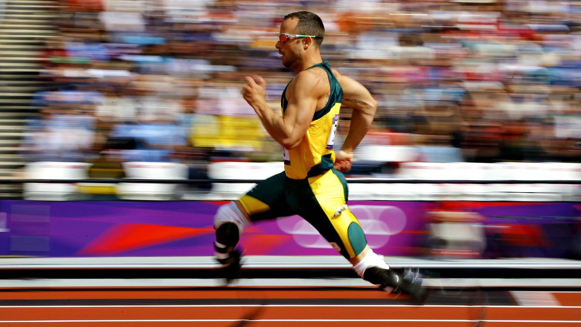 随机天空飞碟投掷大赛，空中竞技的趣味风潮，投掷飞碟的图片