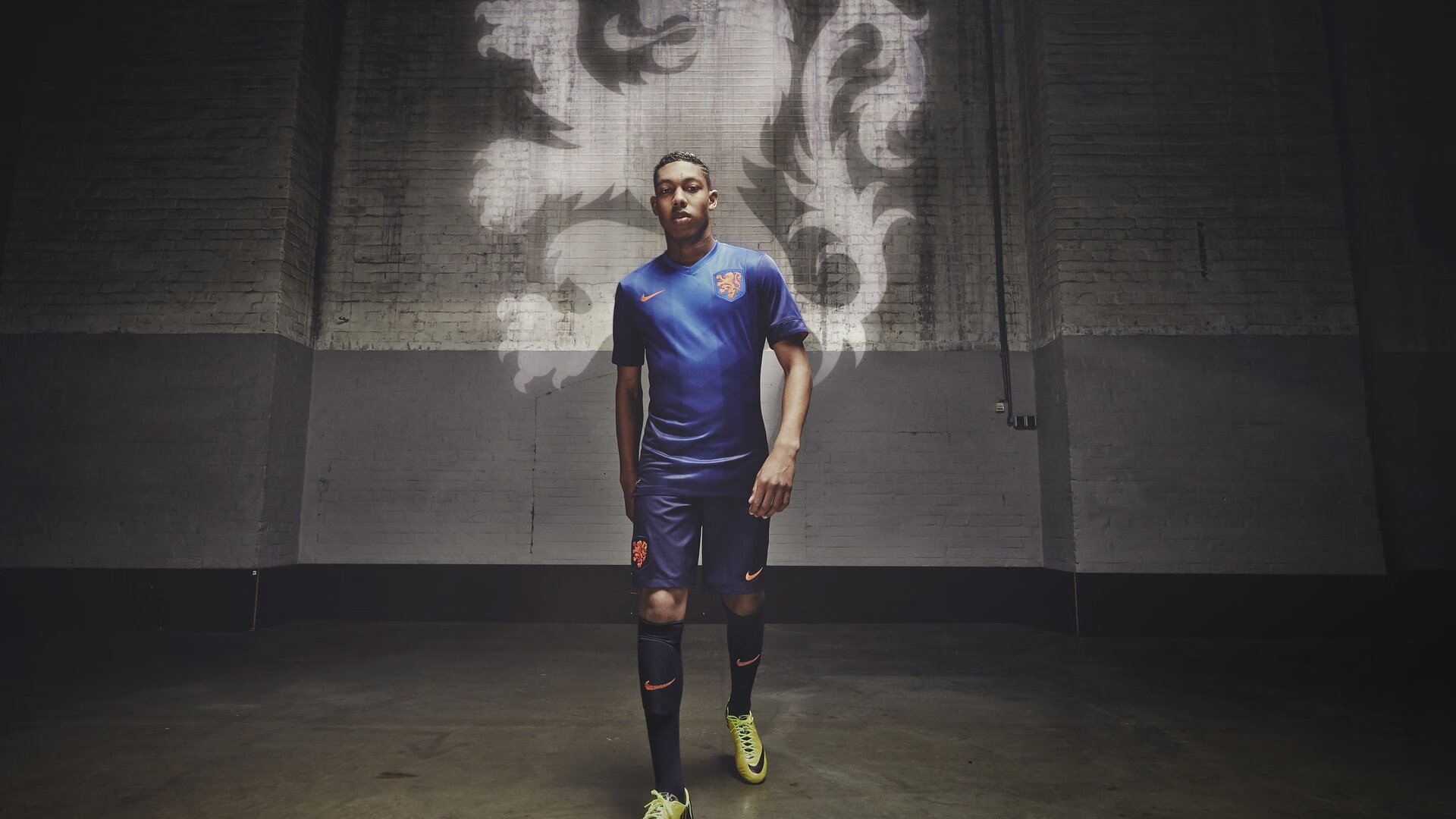 kaiyun网站-哈兰德疯狂进球，打破英超单赛季进球纪录，哈兰德进球视频